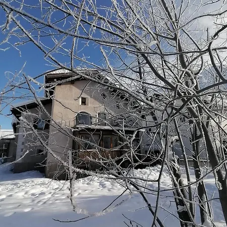 Chesa-strimer - Terrassa לה פונט-שמוס-סאז'