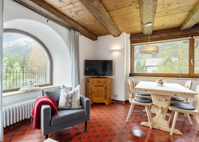 Chesa-strimer - Terrassa * La Punt-Chamues-ch